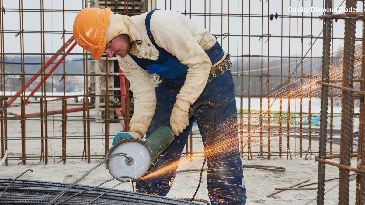 Professional demolition diamond blade for multi-material cutting